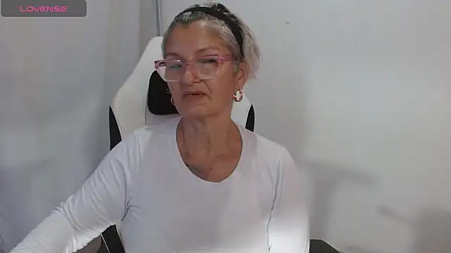 bety-cum2 online show from 30, 4, 2026