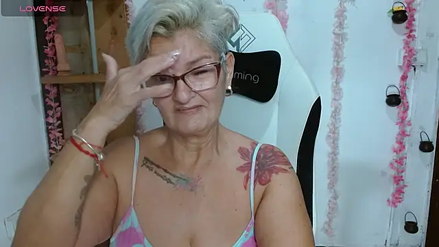 bety-cum2 online show from 22, 7, 2026