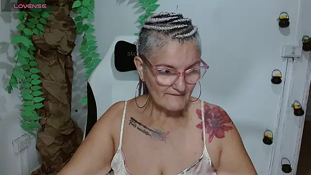 bety-cum2 online show from 24, 3, 2026