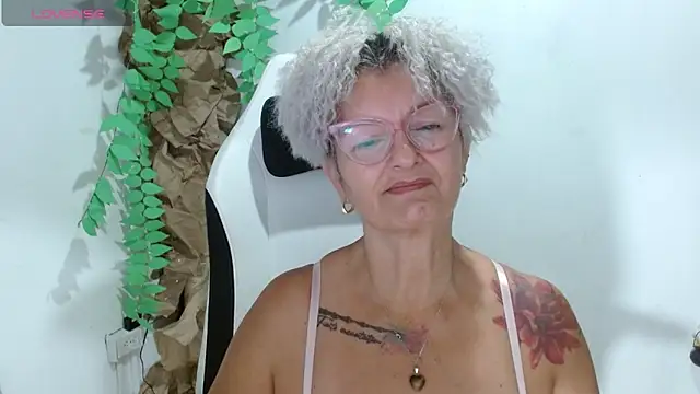 bety-cum2 online show from 22, 4, 2026