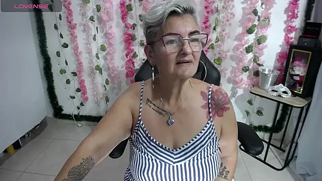 bety-cum2 online show from 20, 2, 2025
