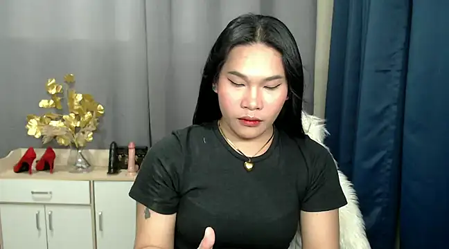 Snapshot of Ur_Fantastic_Lina chatting on 24, 12, 2024 Ur Fantastic Lina online show from 24, 12, 2024