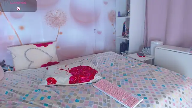 Snapshot of mooncandygirl chatting on 14, 7, 2026 mooncandygirl online show from 14, 7, 2026