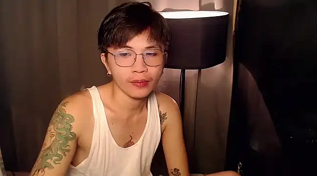 Sexy Handsome Drex online show from 2, 3, 2025