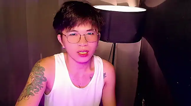 Sexy Handsome Drex online show from 3, 3, 2025