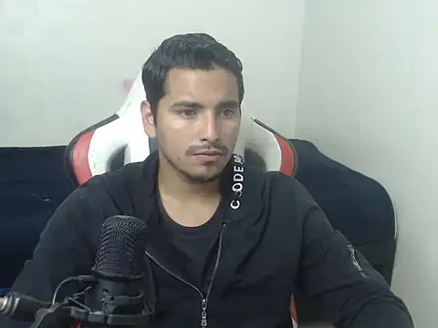 Snapshot of kylian_07 chatting on 17, 6, 2026 kylian 07 online show from 17, 6, 2026