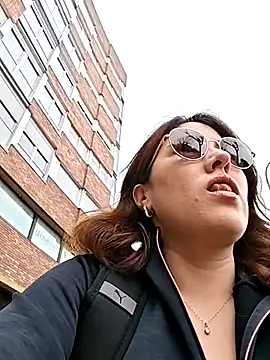 mady gigi online show from 18, 2, 2025