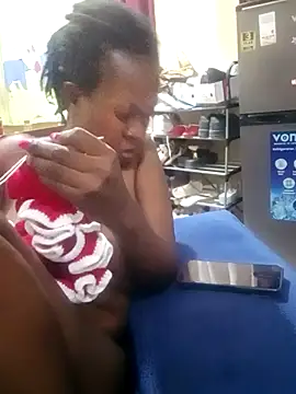 Snapshot of africanpussy22 chatting on 18, 11, 2025 africanpussy22 online show from 18, 11, 2025