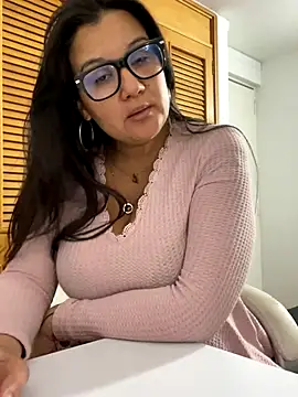 SWEETLILY18 online show from 29, 9, 2025