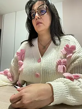 SWEETLILY18 online show from 7, 3, 2025