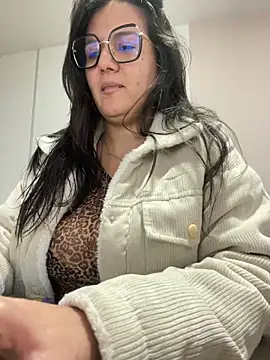 SWEETLILY18 online show from 17, 3, 2025