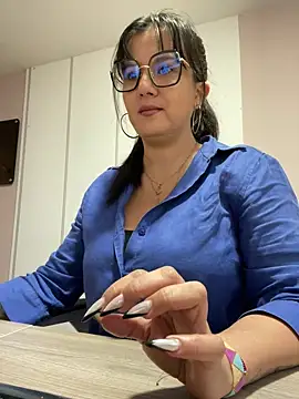 SWEETLILY18 online show from 24, 2, 2025