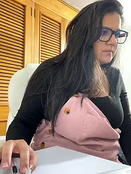 SWEETLILY18 online show from 7, 10, 2025