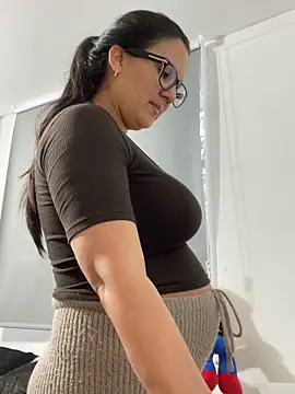 SWEETLILY18 online show from 28, 10, 2025