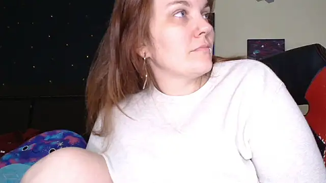 Snapshot of ToxicLilly chatting on 14, 12, 2025 ToxicLilly online show from 14, 12, 2025