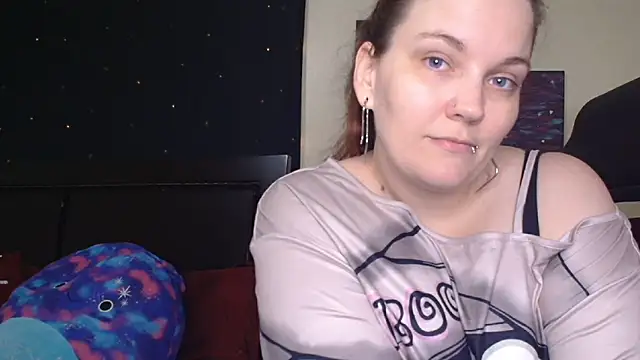 Snapshot of ToxicLilly chatting on 18, 10, 2025 ToxicLilly online show from 18, 10, 2025