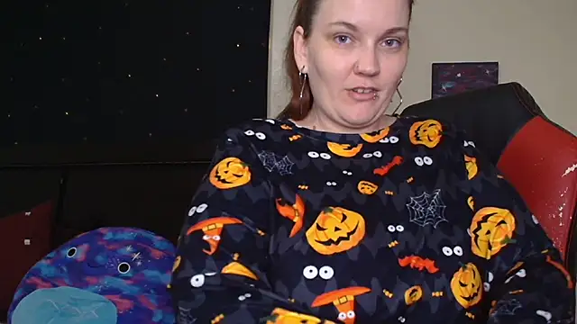 Snapshot of ToxicLilly chatting on 16, 10, 2025 ToxicLilly online show from 16, 10, 2025