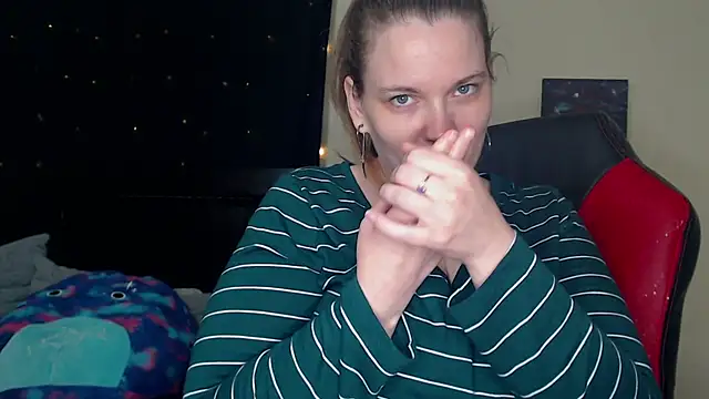 Snapshot of ToxicLilly chatting on 2, 3, 2025 ToxicLilly online show from 2, 3, 2025