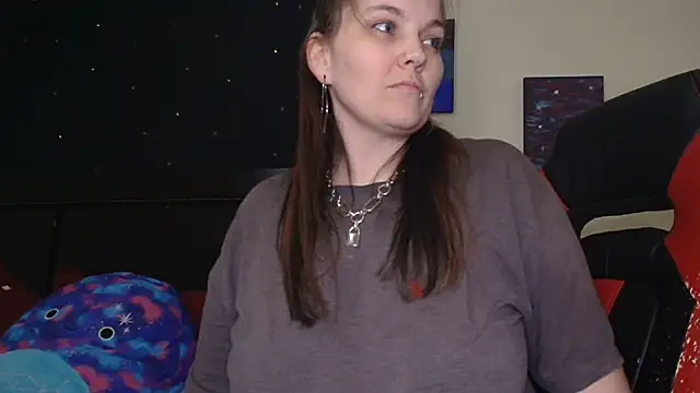 Snapshot of ToxicLilly chatting on 8, 11, 2025 ToxicLilly online show from 8, 11, 2025