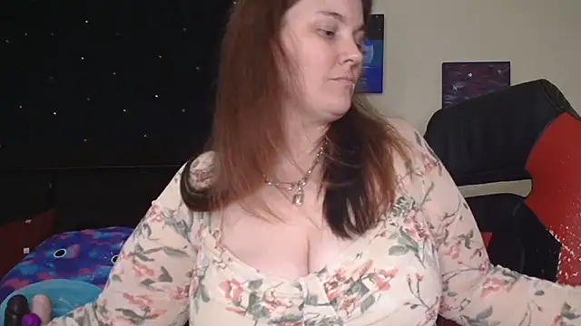 Snapshot of ToxicLilly chatting on 10, 11, 2025 ToxicLilly online show from 10, 11, 2025