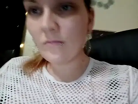 Snapshot of ToxicLilly chatting on 12, 3, 2025 ToxicLilly online show from 12, 3, 2025
