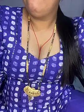 Snapshot of Zoya_Varma004 chatting on 4, 11, 2025 Zoya Varma004 online show from 4, 11, 2025