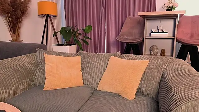 MayaCroft online show from 2, 4, 2026