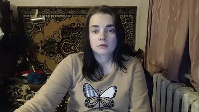 Snapshot of AlisaLaDiva chatting on 14, 2, 2025 AlisaLaDiva online show from 14, 2, 2025