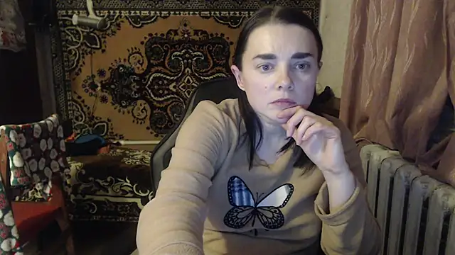 Snapshot of AlisaLaDiva chatting on 4, 1, 2025 AlisaLaDiva online show from 4, 1, 2025