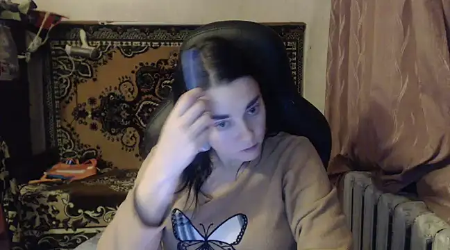 Snapshot of AlisaLaDiva chatting on 11, 12, 2024 AlisaLaDiva online show from 11, 12, 2024