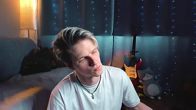 Breston Sweet online show from 6, 3, 2026