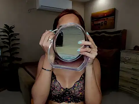 Snapshot of BombshellPH chatting on 28, 4, 2026 BombshellPH online show from 28, 4, 2026