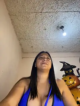 Leylafourniert online show from 23, 10, 2025