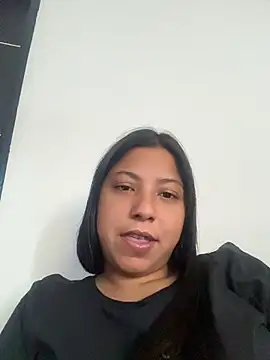 Snapshot of Leylafourniert chatting on 16, 5, 2026 Leylafourniert online show from 16, 5, 2026