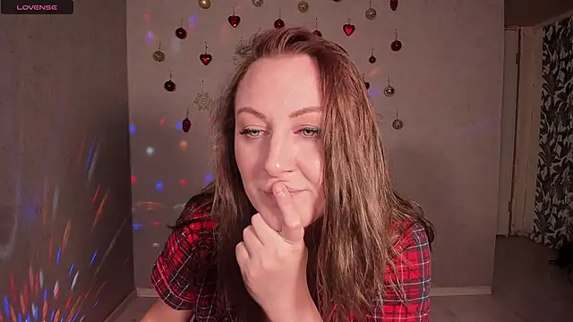 Mira Xo  online show from 3, 12, 2024