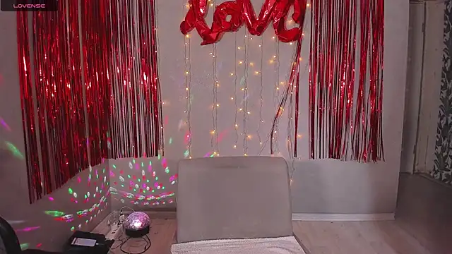 Mira Xo  online show from 1, 3, 2025