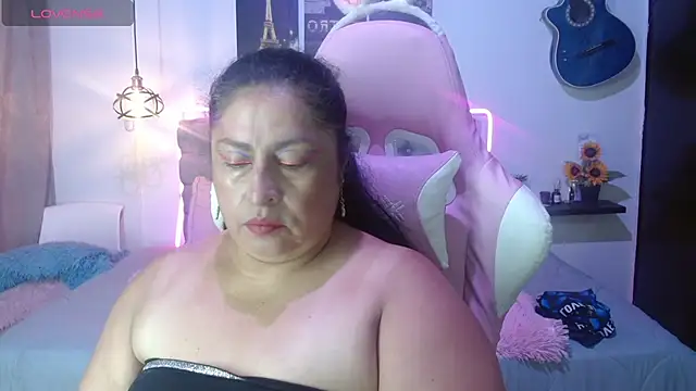 Keyla01  online show from 15, 4, 2026