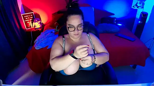 lulubigtitts1 online show from 14, 1, 2026