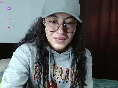 Snapshot of Olivia_Bright chatting on 31, 5, 2026 Olivia Bright online show from 31, 5, 2026