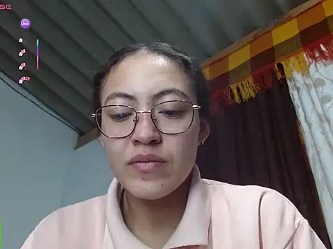 Snapshot of Olivia_Bright chatting on 21, 5, 2026 Olivia Bright online show from 21, 5, 2026