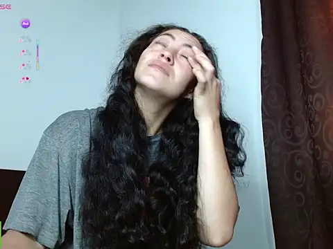 Snapshot of Olivia_Bright chatting on 29, 4, 2026 Olivia Bright online show from 29, 4, 2026