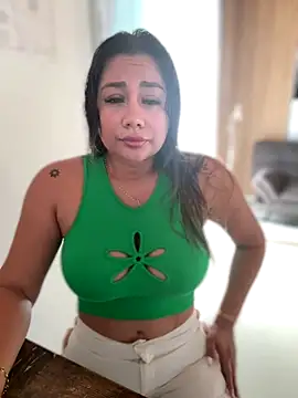 Snapshot of ValeryGrey chatting on 21, 10, 2025 ValeryGrey online show from 21, 10, 2025