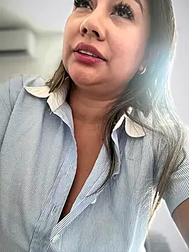 Snapshot of ValeryGrey chatting on 11, 11, 2025 ValeryGrey online show from 11, 11, 2025