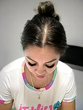 Snapshot of ValeryGrey chatting on 15, 11, 2025 ValeryGrey online show from 15, 11, 2025