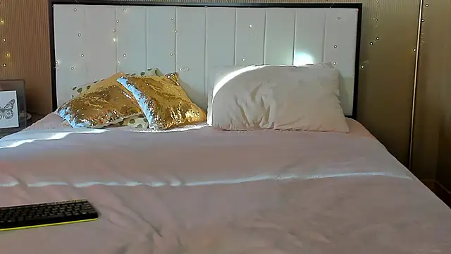 mailymilf online show from 1, 11, 2025