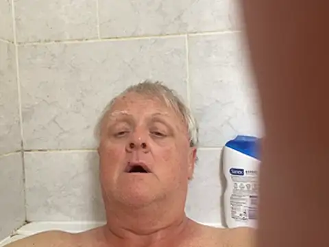Snapshot of bigbadjon69 chatting on 25, 5, 2026 bigbadjon69 online show from 25, 5, 2026