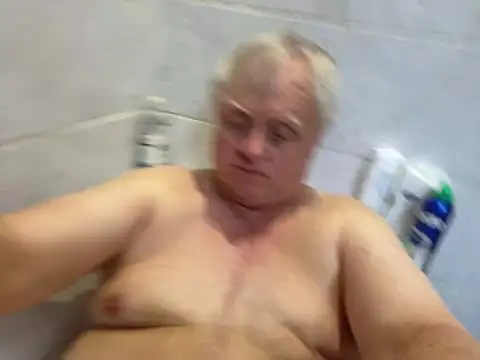 Snapshot of bigbadjon69 chatting on 23, 4, 2026 bigbadjon69 online show from 23, 4, 2026