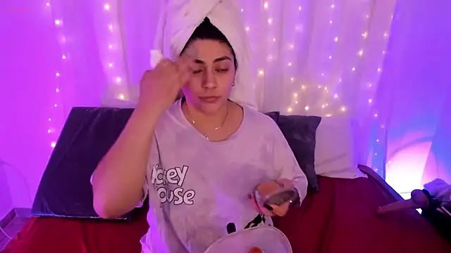 lucy26  online show from 18, 10, 2025