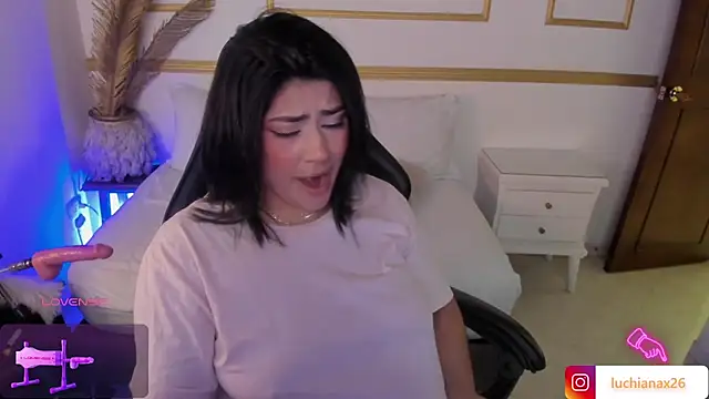 lucy26  online show from 26, 2, 2025