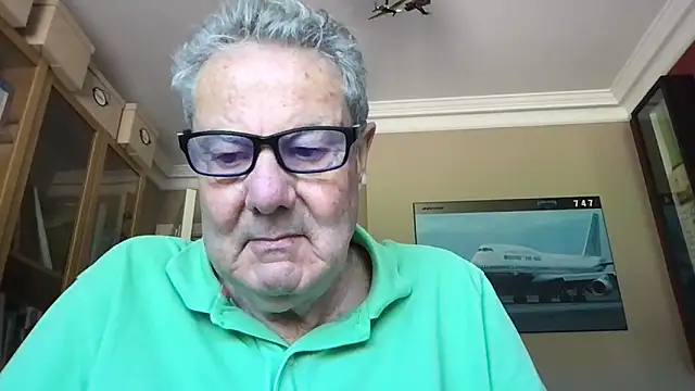 Snapshot of Oldpistolpete chatting on 9, 5, 2026 Oldpistolpete online show from 9, 5, 2026